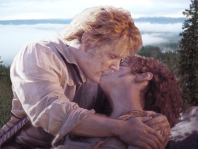 Sam and Frodo Kissing